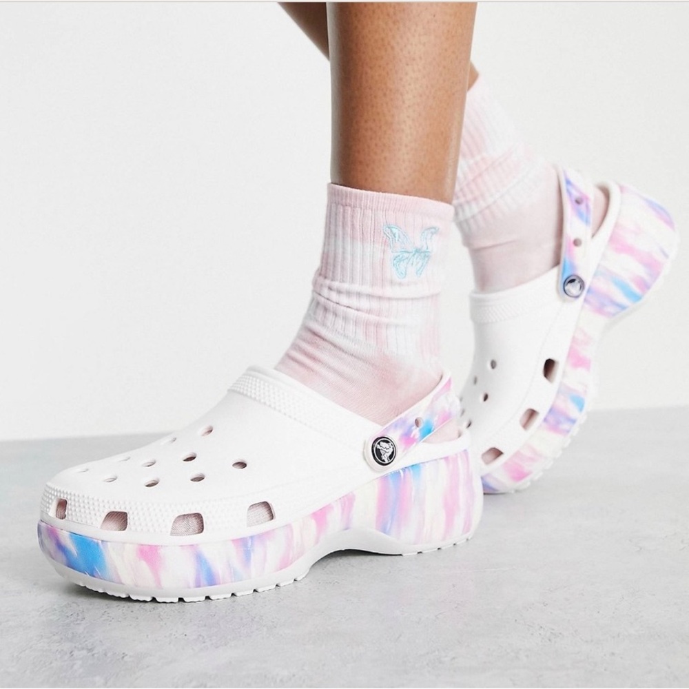 VGUC- CROCS Classic Platform Dream Clog in RARE White/Purple